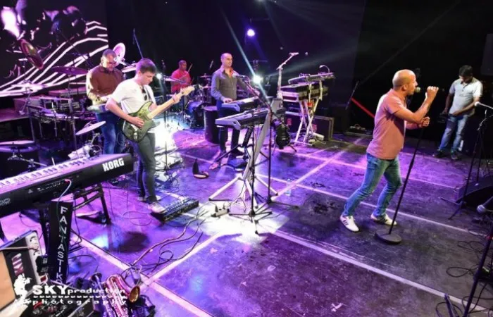 bendovi za svadbe - "Radijacija 017 bend"